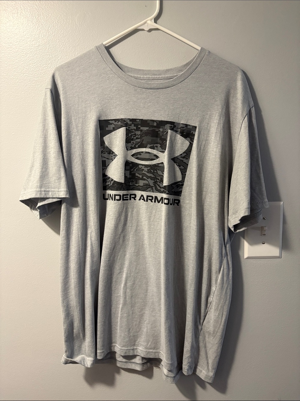 Under Armour Light Gray Short Sleeve Logo Tee